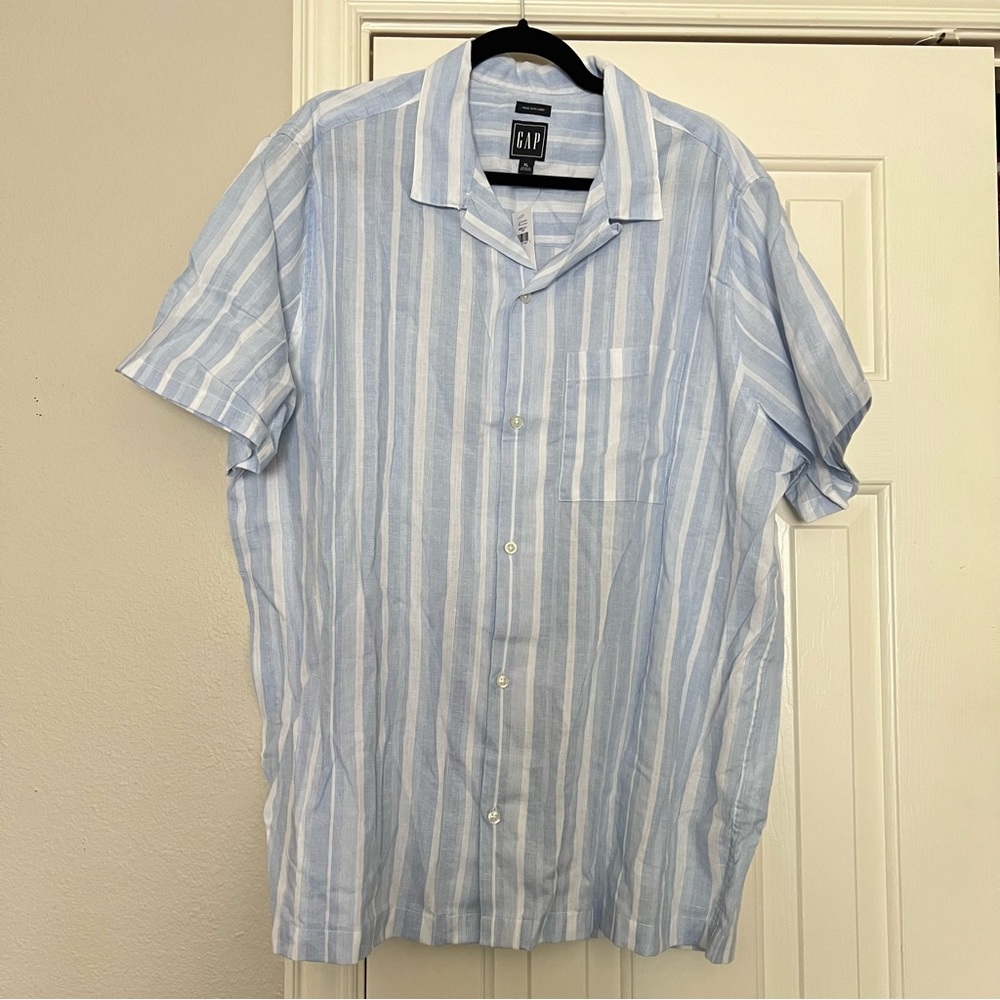 GAP Men’s shirt